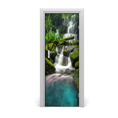 Fototapeta na dvere Kaskády vodopádu v lese