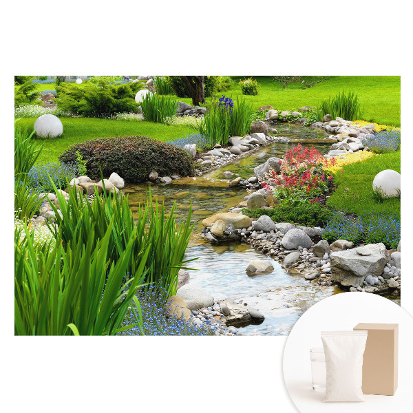 Fototapeta na netkanej textílii Zelená záhrada s kamenným potokom