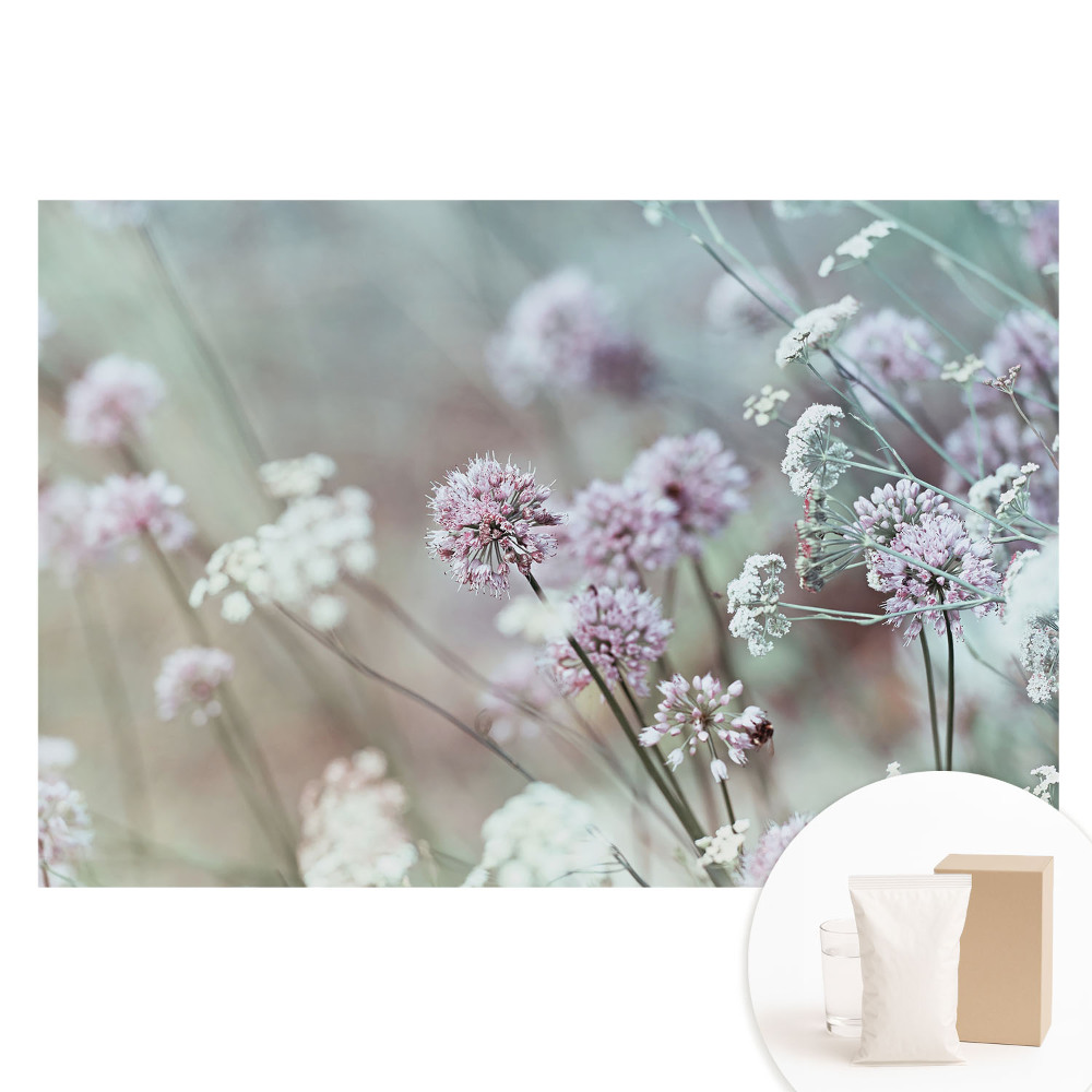 Fotografická tapeta na netkanej textílii Pastelové kvety na prírodnom pozadí