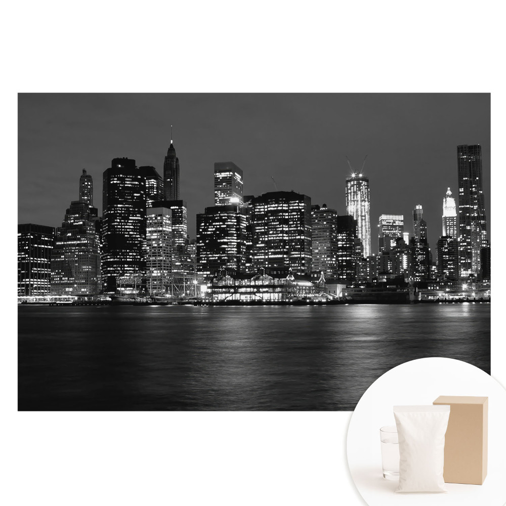 Veľkoplošná fototapeta na stenu Panoráma mesta v noci s odrazom vo vode