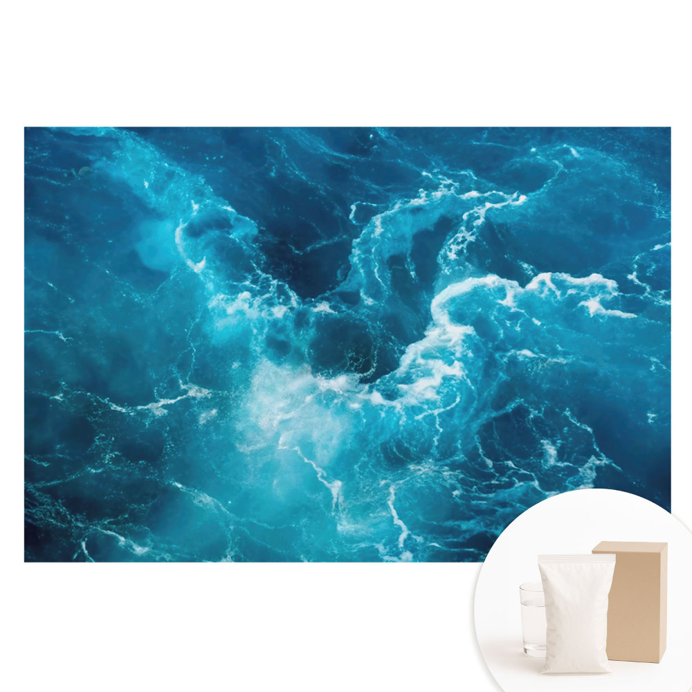 Netkaná tapeta s potlačou Morské turbulencie plné energie