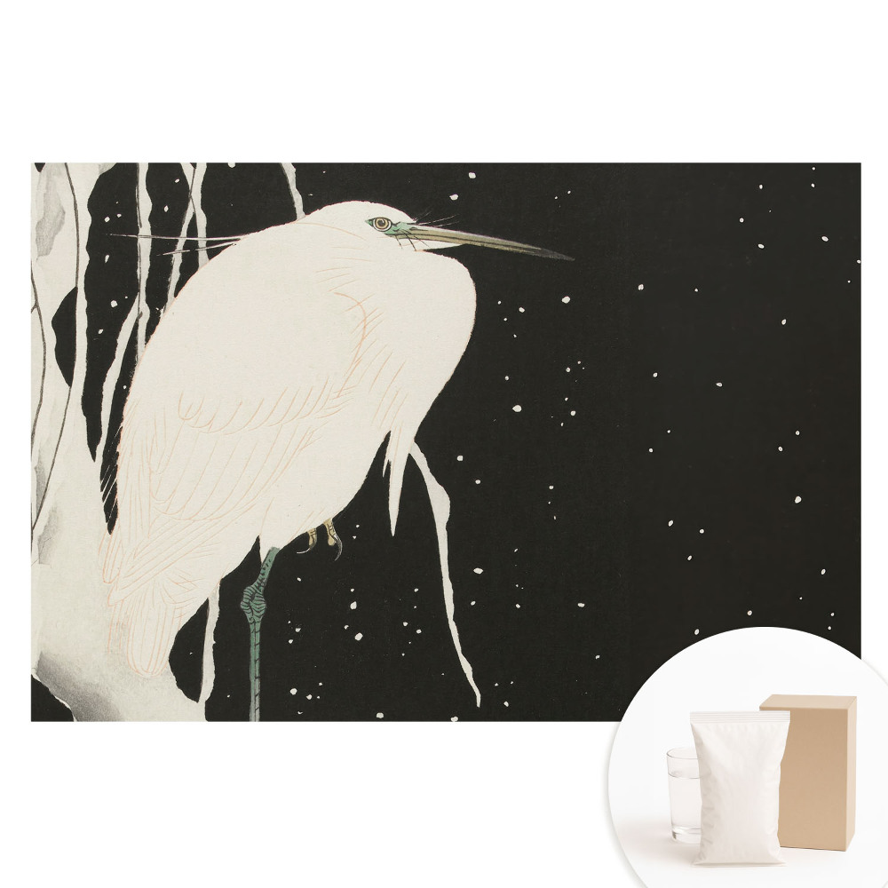 Netkaná tapeta s potlačou Vtáčik na konári počas zimného večera