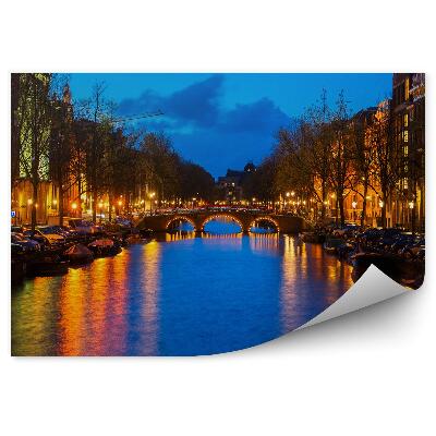 Fototapeta na stenu Most čez kanal osvetljeni bloki