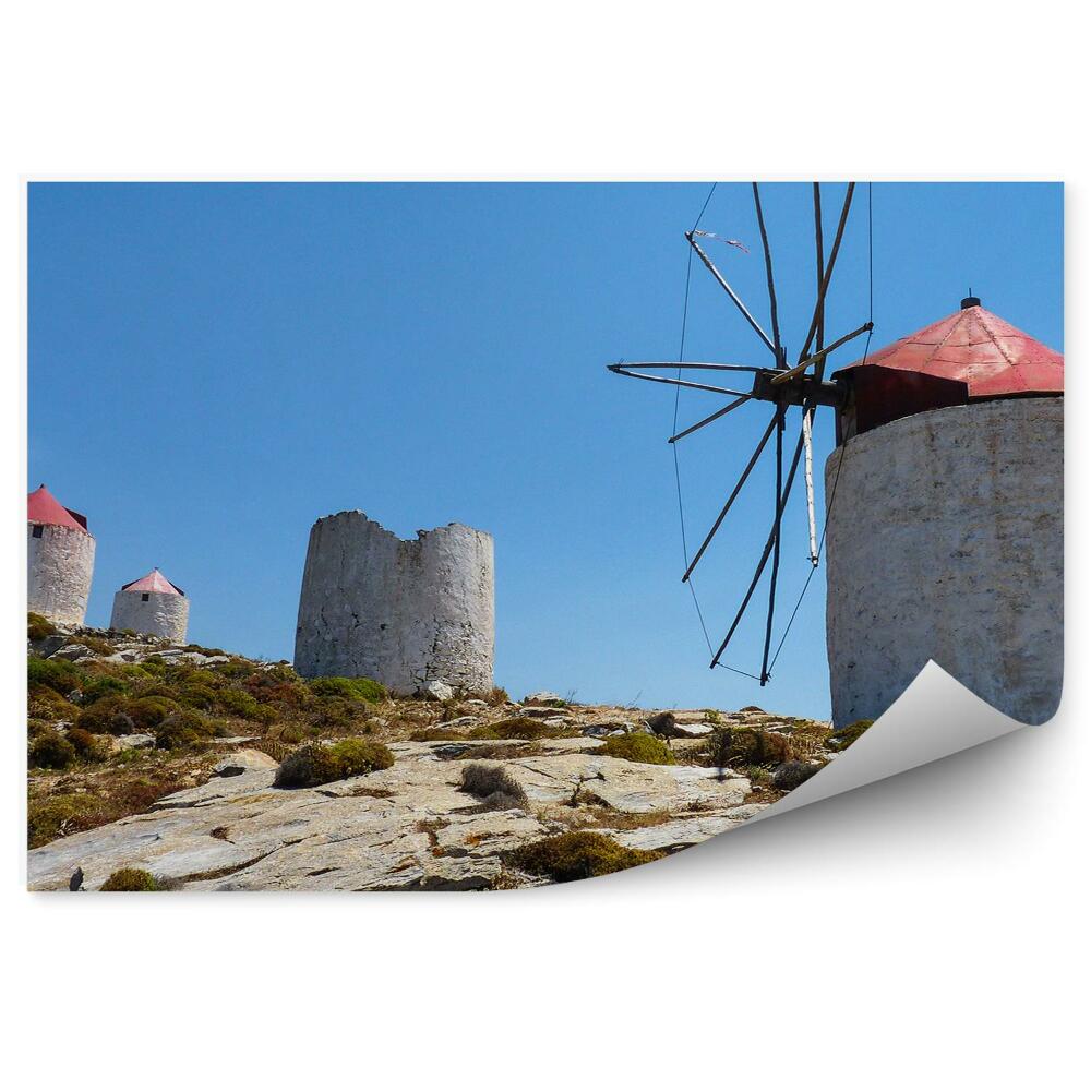 Fototapeta na stenu Stari mlini na veter na hribu z ruševinami