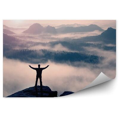 Fototapeta na stenu Turista hory stromy hmla ranný východ slnka