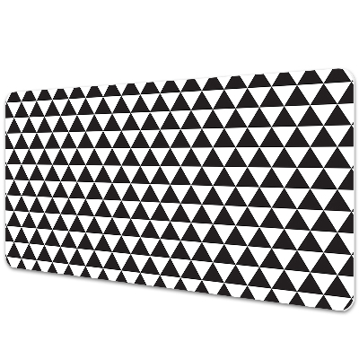 Veľká podložka na stôl Opakujúce sa čierne a biele trojuholníky.