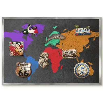 Magnetická tabuľa na zavesenie Farebná mapa sveta na tmavom pozadí