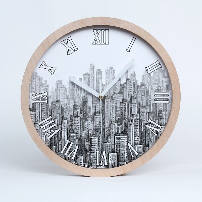 Drevené hodiny na stenu Ručne kreslené mesto s budovami.